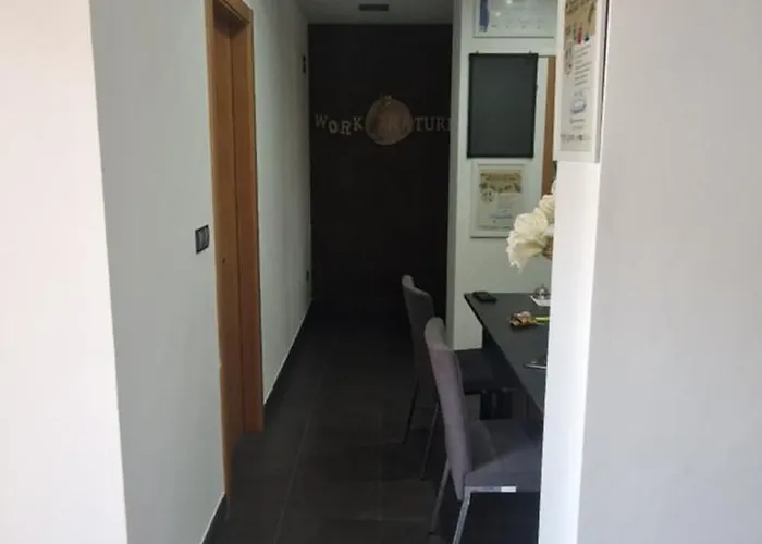 Pr Casa Savi 招待所 3*
